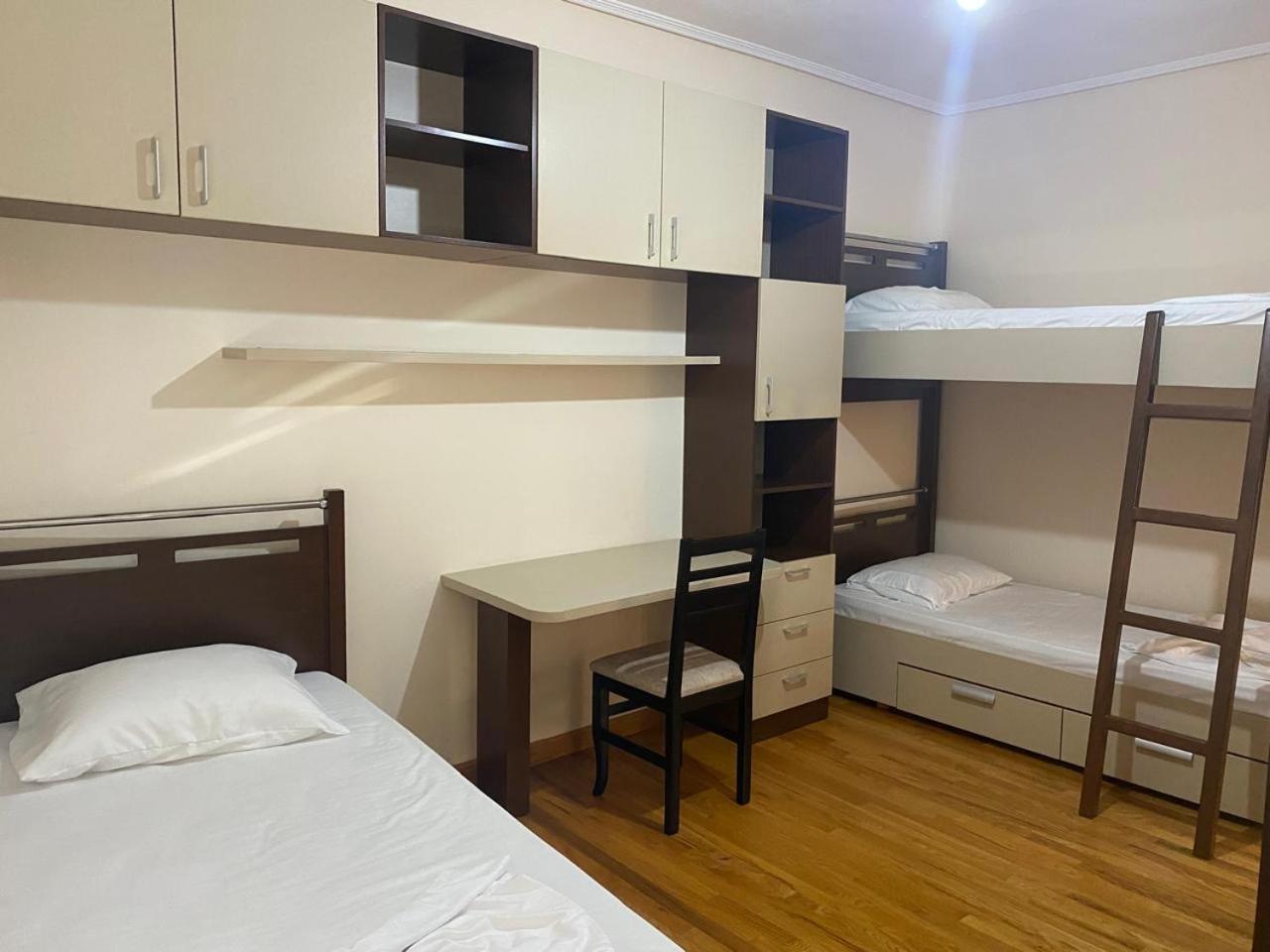 Saranda Apartment Apartament *